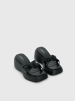 Therapy Flaunt Platform Flower Detail Sandals Black