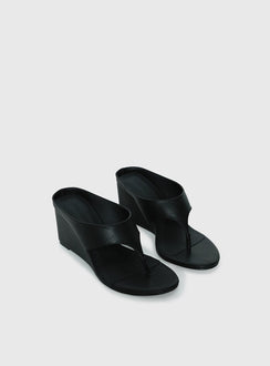 Early Light Wedge Thong Heels Black