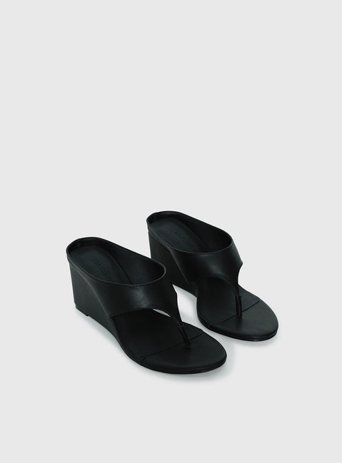 Early Light Wedge Thong Heels Black