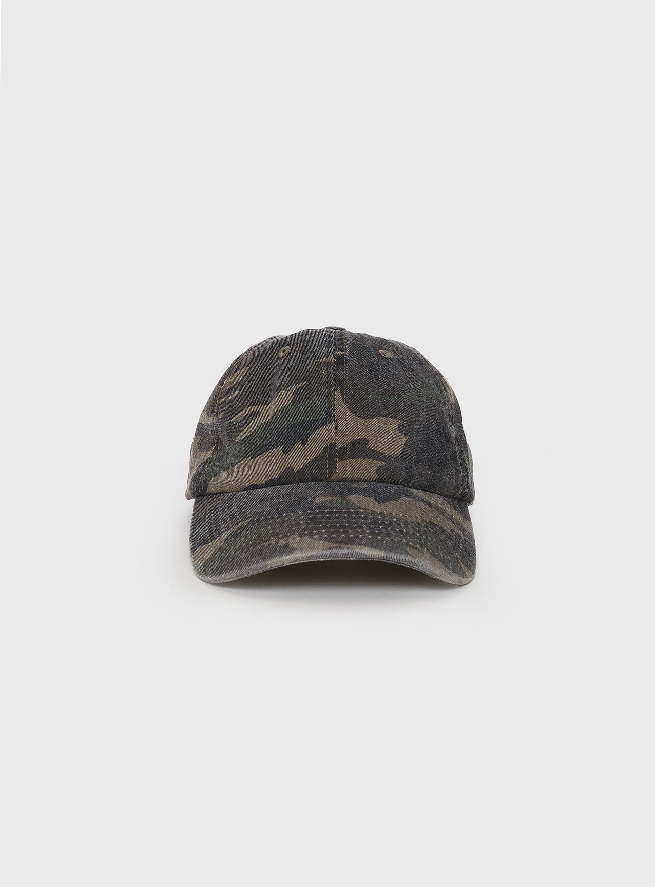 Camo print cap with adjustable back strap