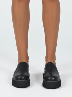 Slides Rounded close toe Slide on design Treaded sole Padded footbed