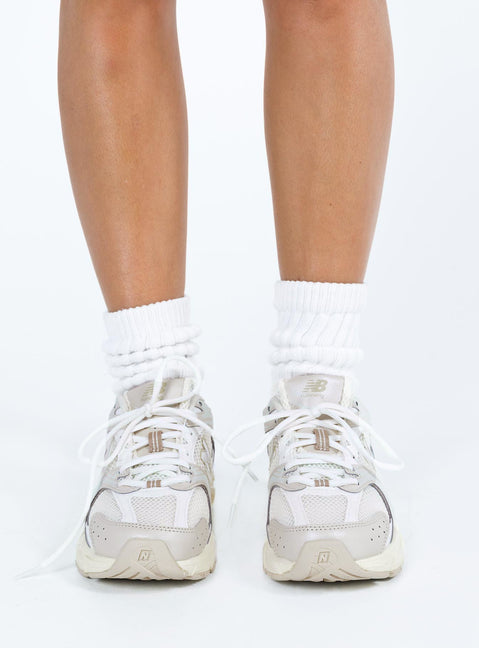 New Balance 530 Beige / White