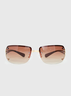 No Comparison Sunglasses Brown