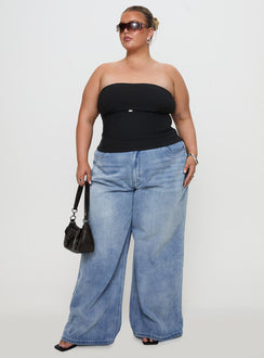 front view of model wearing Princess Polly Naylor Wide Leg Jeans Light Wash Denim Curve Mid Rise 