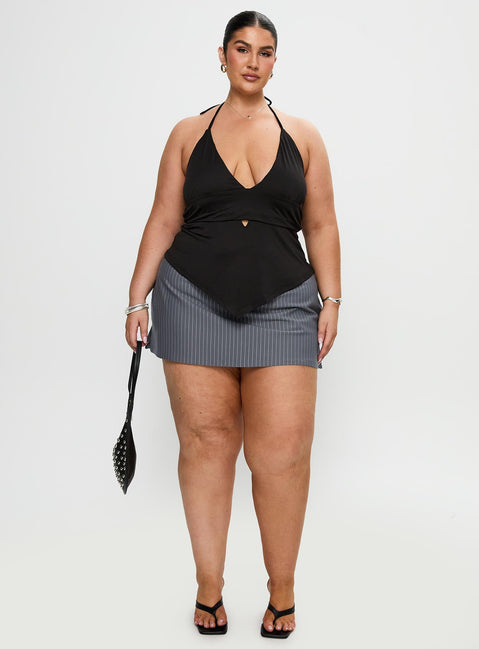 front view of model wearing Princess Polly Averee Halter Top Black Curve Sleeveless Plunger 