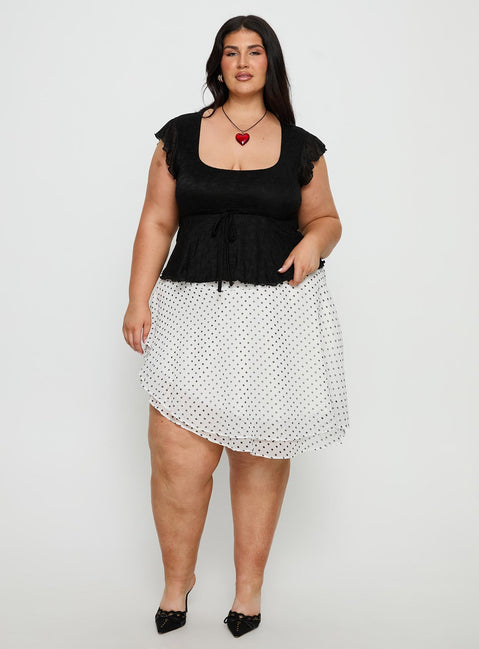 Auroraah Frill Top Black Curve