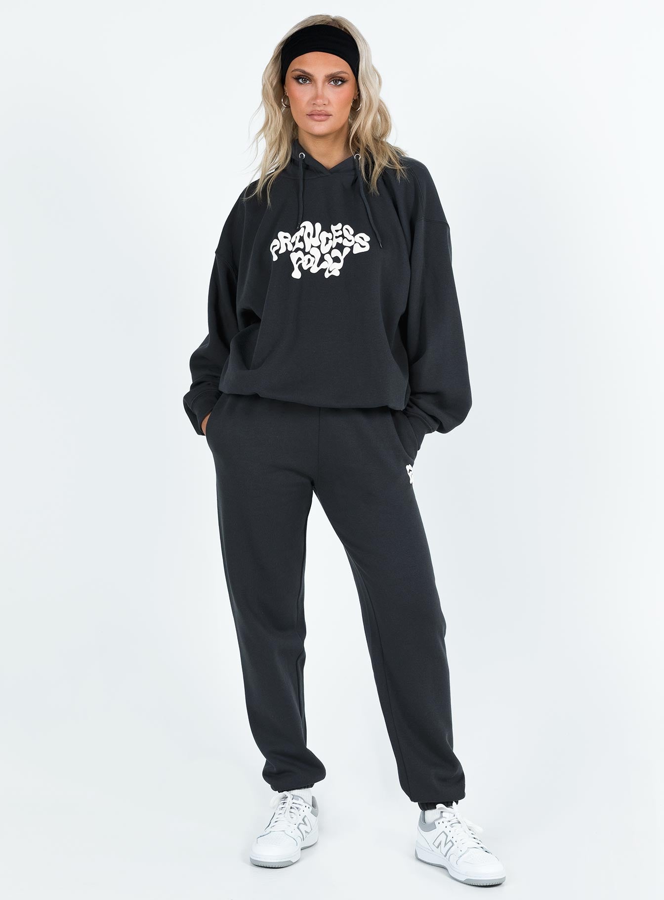 Hoodie Graphic print Drawstring hood Ribbed cuffs and waistband Drop shoulder