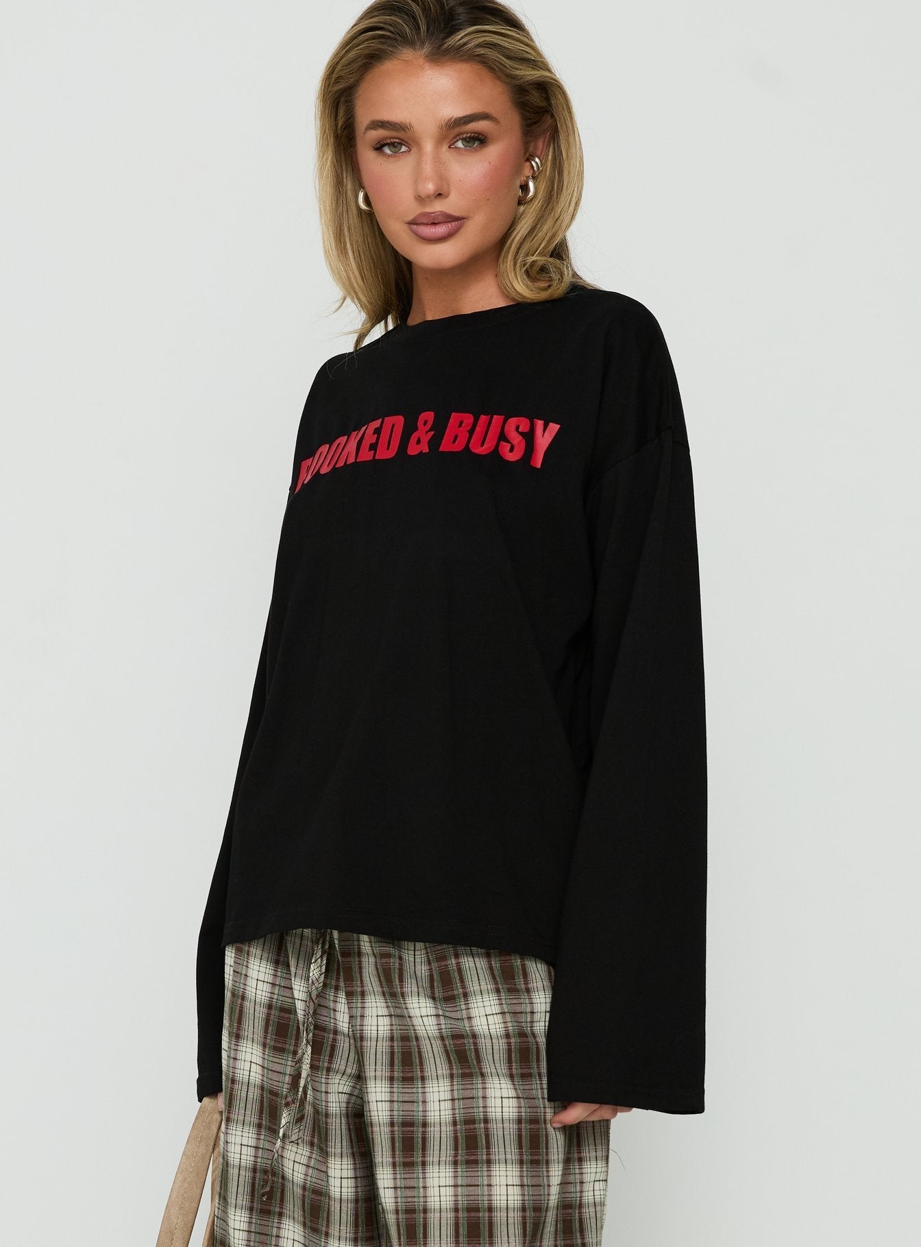 Booked & Busy Long Sleeve Graphic Tee Black / Red