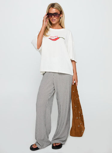 Stay Spicy Graphic Top White