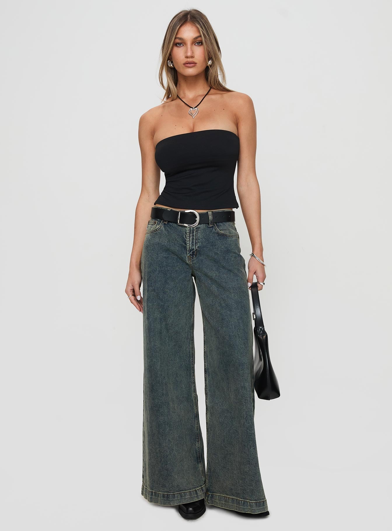 front view of model wearing Princess Polly Aurorah Strapless Top Black Sleeveless straight 