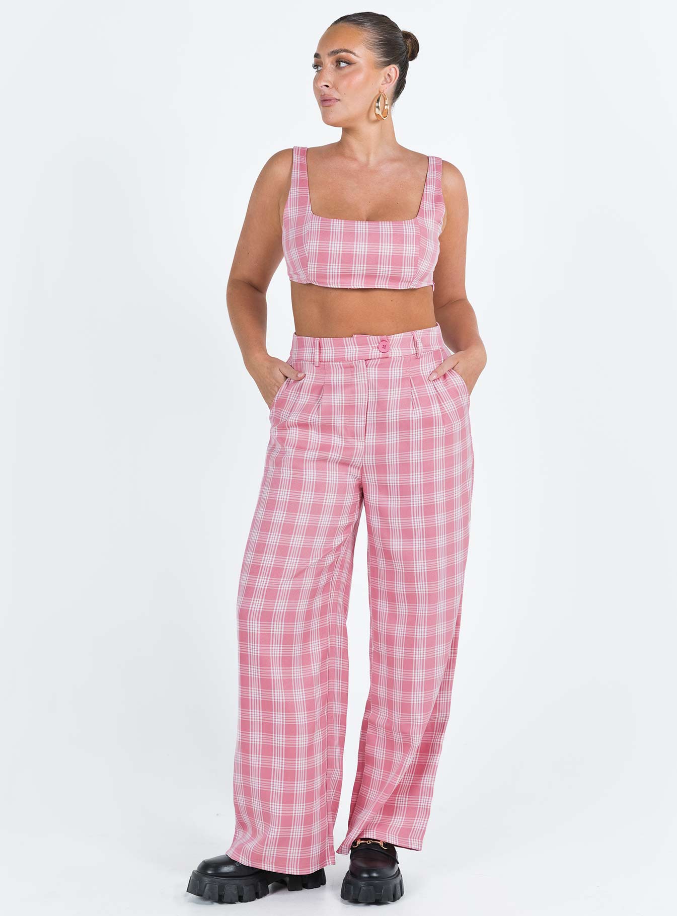 Matching set Check print Crop top Invisible zip fastening at side High waisted pants Wide leg Belt looped waist Zip and button fastening