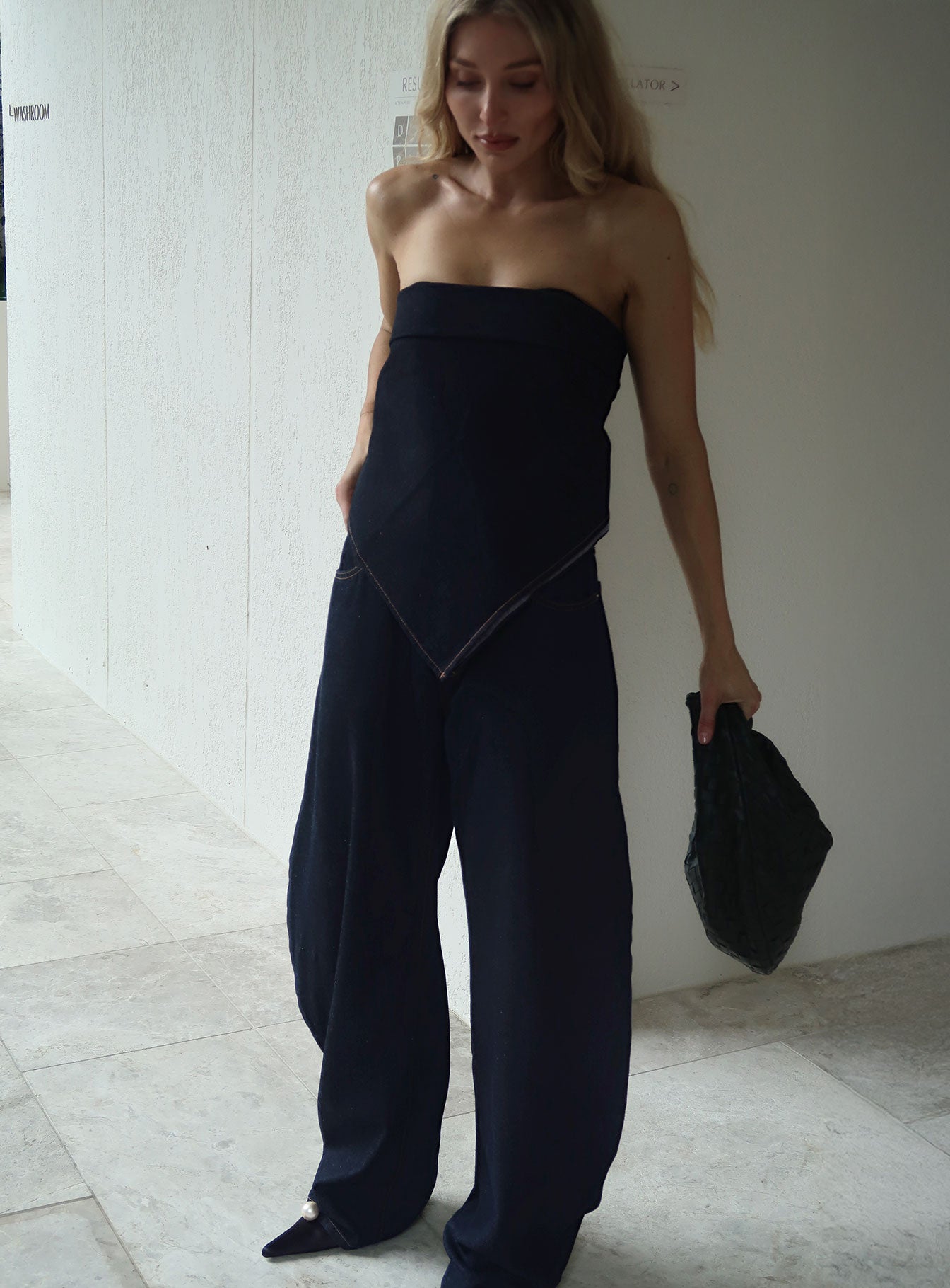 Horseshoe Mid Rise Barrel Leg Jeans Dark Denim