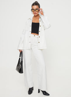 Oversized denim shacket Classic collar, button fastening down front, twin chest pockets, single button cuff Non-stretch material, unlined 