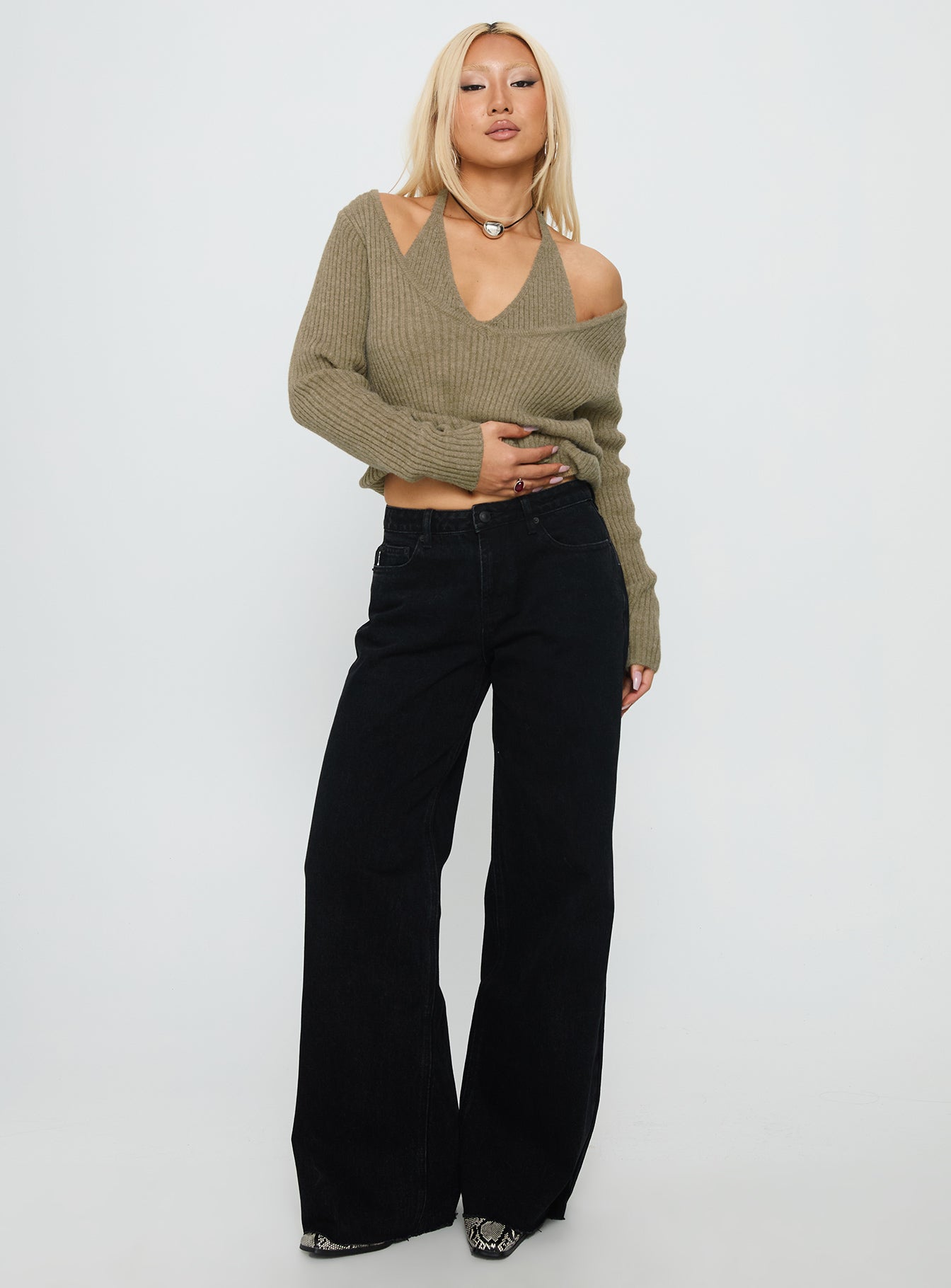 Darla Low Rise Straight Leg Jeans Washed Black