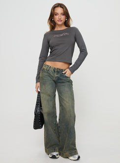 Long sleeve top Crew neck, graphic print Non-stretch material, unlined 