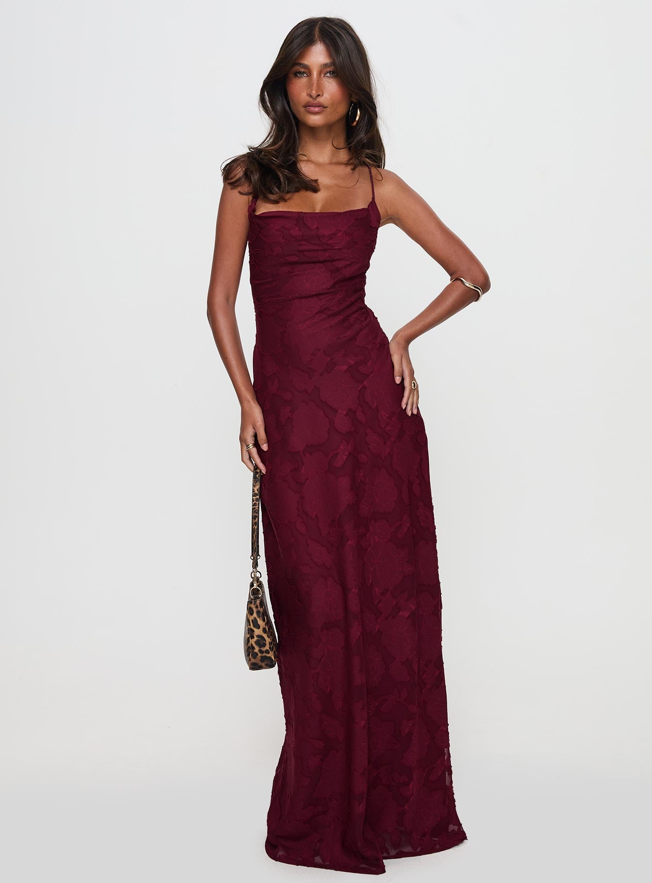 Long Red Satin Dress MISSGUIDED Satin Cowl Neck Bodycon Maxi Dress With Spaghetti Straps Christmas Long Red Satin Dress MISSGUIDED Satin Cowl Neck Bodycon Maxi Dress With Spaghetti Straps Christmas