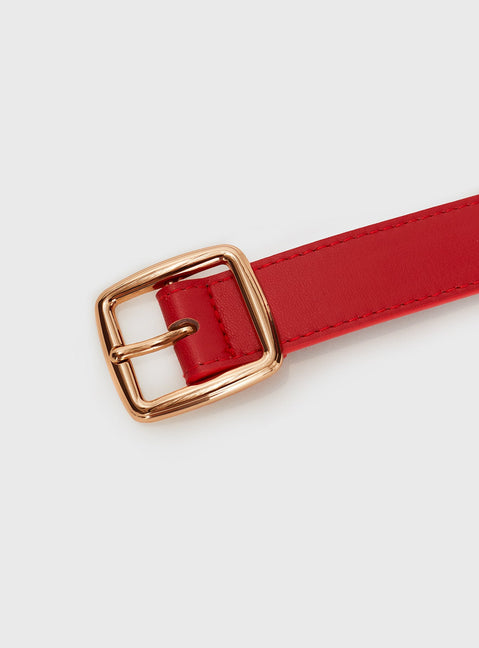 Belt Faux leather material, gold-toned buckle fastening Princess Polly Lower Impact 