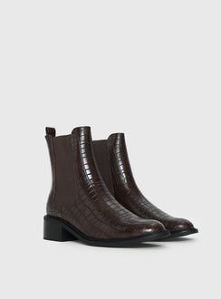 Therapy Stable Boots Chocolate Croc