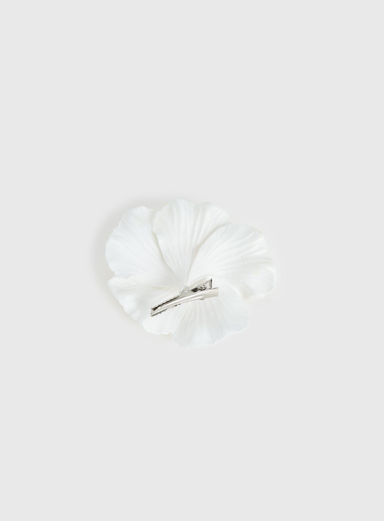 This Fate Flower Hair Clip Cream