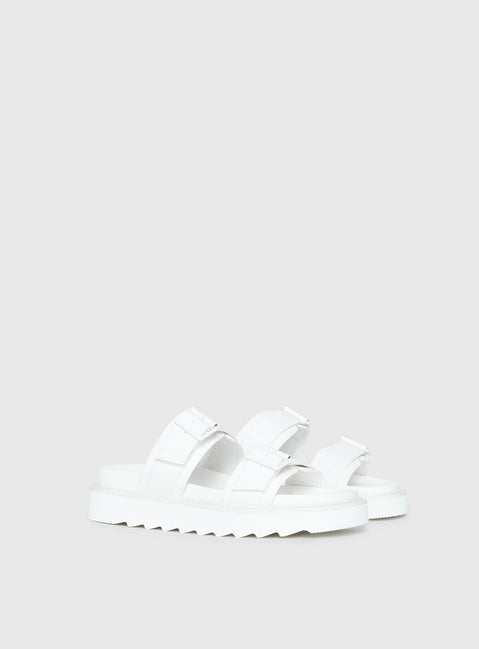 Ma Belle Sandals All White