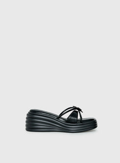 Therapy Flaunt Platform Flower Detail Sandals Black