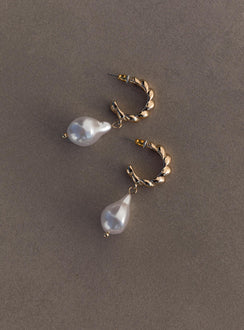 Earrings Stud fastening  Gold-toned  Pearl drop charm 