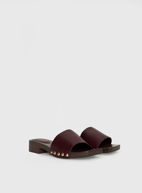 Therapy Zane Stud Detail Sandals Red