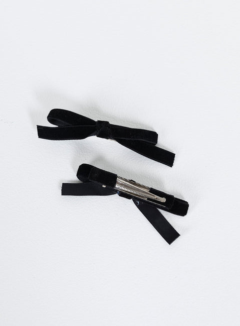 Hair clips Velvet material  Clip fastening 