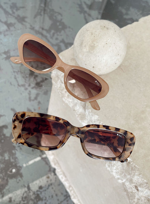 Creeper Sunglasses Tea Tort
