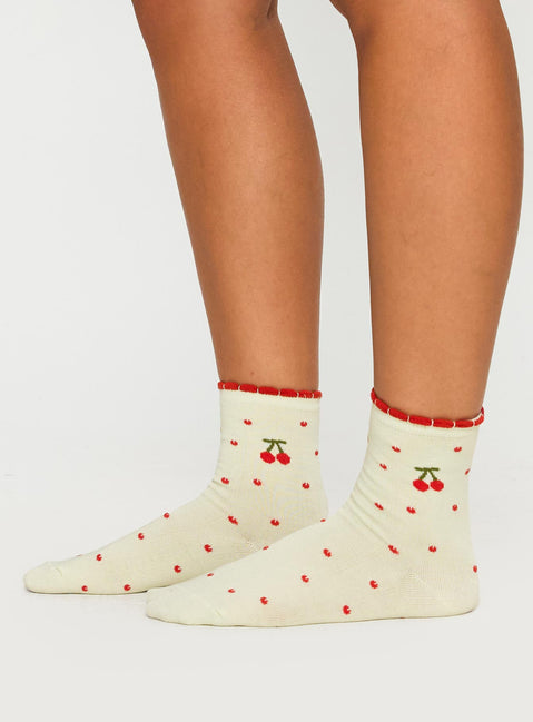 Sweet Cherries Socks Cream / Red
