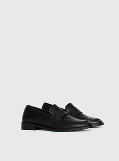 Ratana Flat Loafers Black