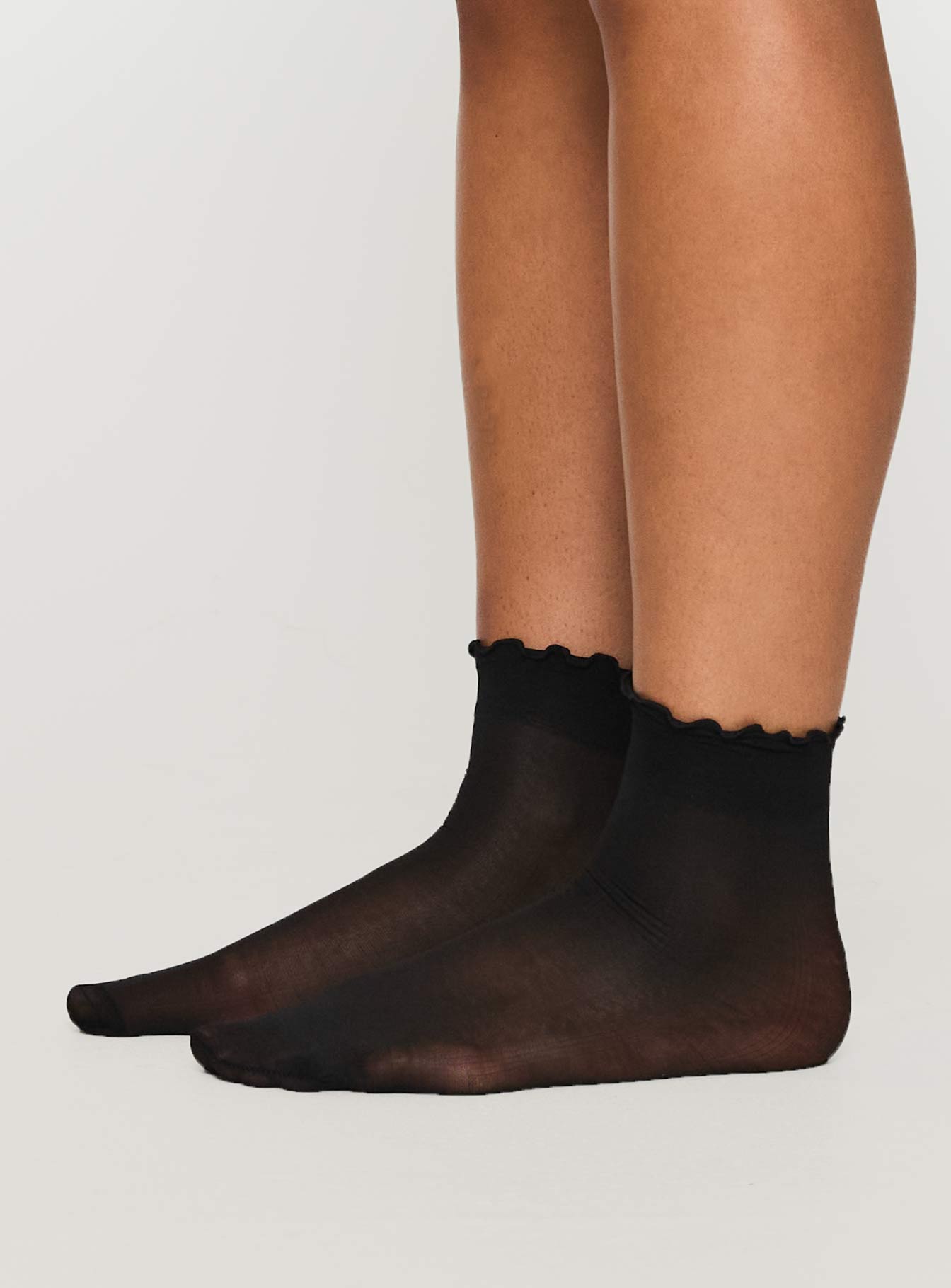Natacha Sheer Socks Black