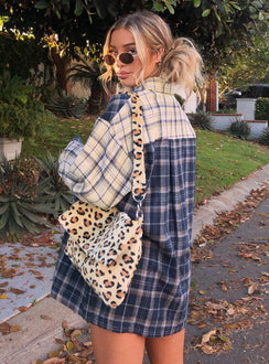 Oversized shirt Check print Button front fastening Twin chest pockets Single button on cuffs Drop shoulder