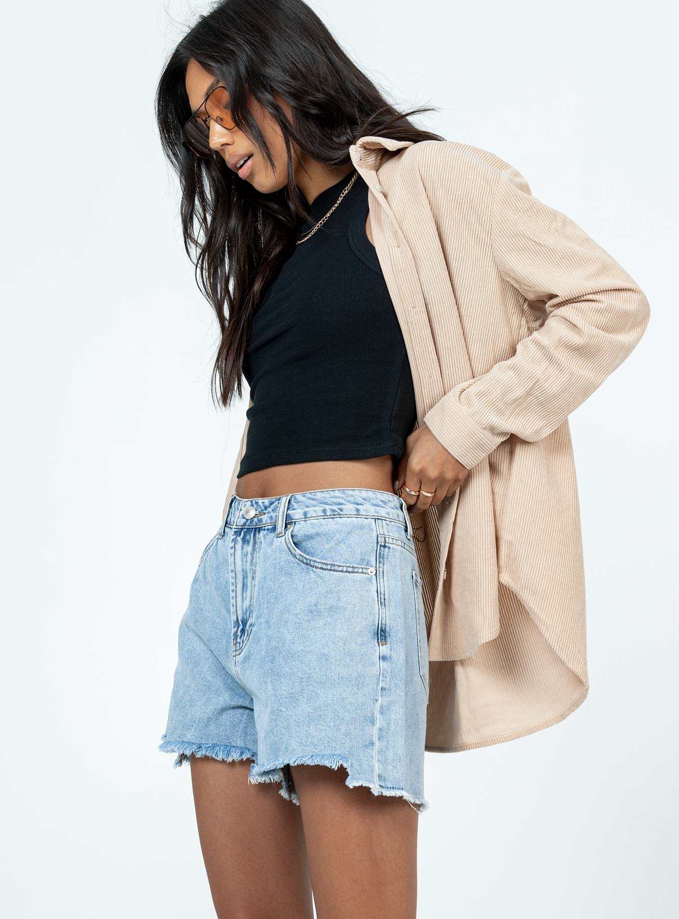 Kaylan Light Wash Frayed Shorts Denim