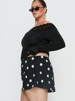 Special Treat Skort Black / White Polka Dot Curve