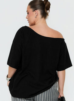 Winny Off Shoulder Tee Black Curve