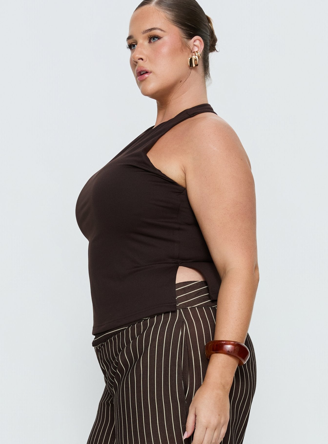 Harlene Back Detail Top Brown Curve