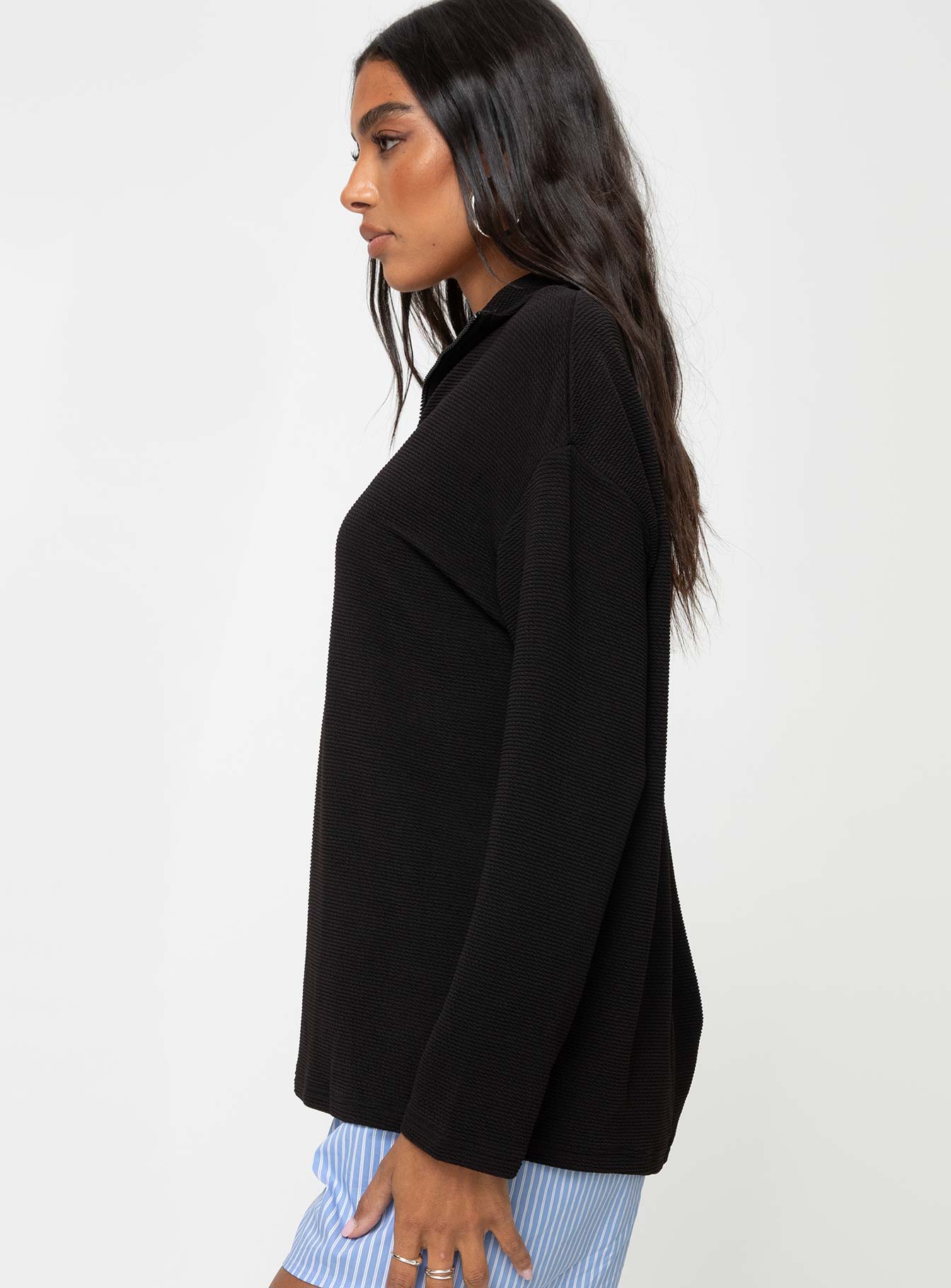 Quarter zip sweater Drop shoulder, zip fastening at front