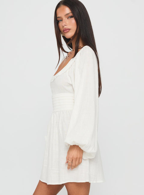 Weyes Long Sleeve Mini Dress White