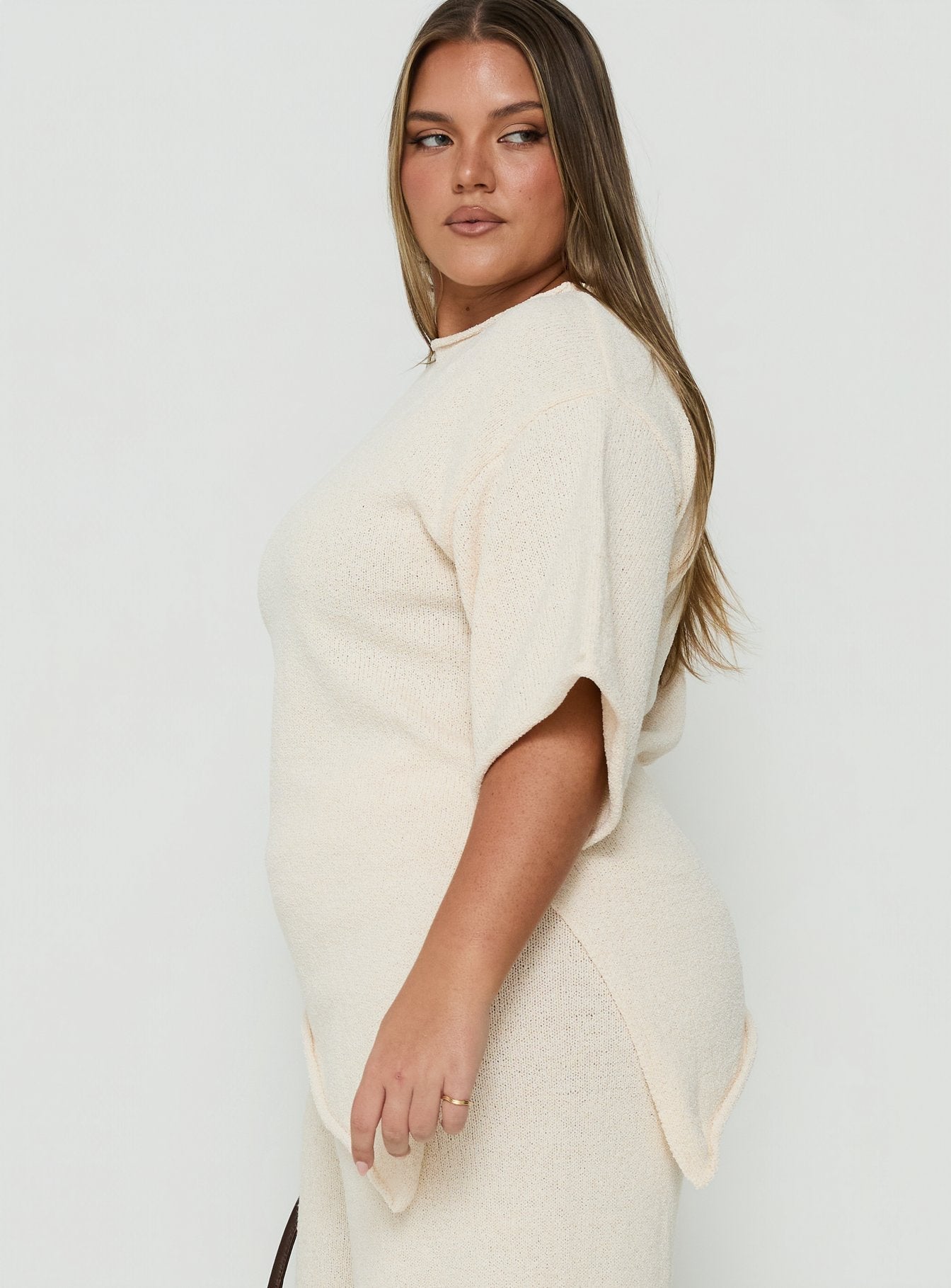 Amelise Knit Poncho Beige Curve