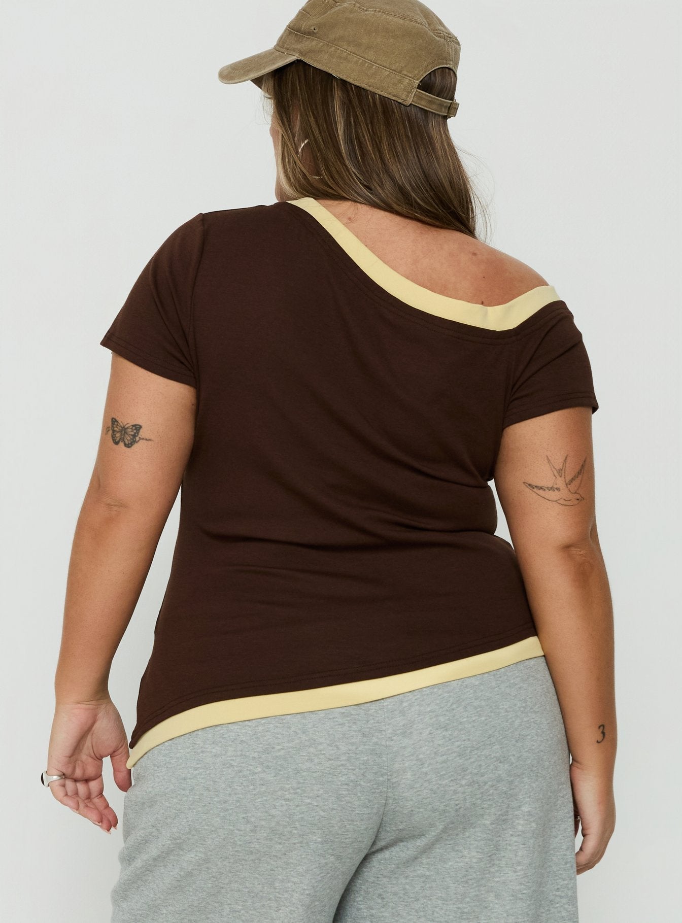 Eustace Off Shoulder Asymmetrical Top Brown / Yellow Curve