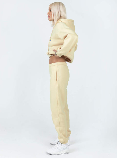 Track pants Elasticated drawstring waist  Twin hip pockets  Elasticated cuffs  Soft lining 