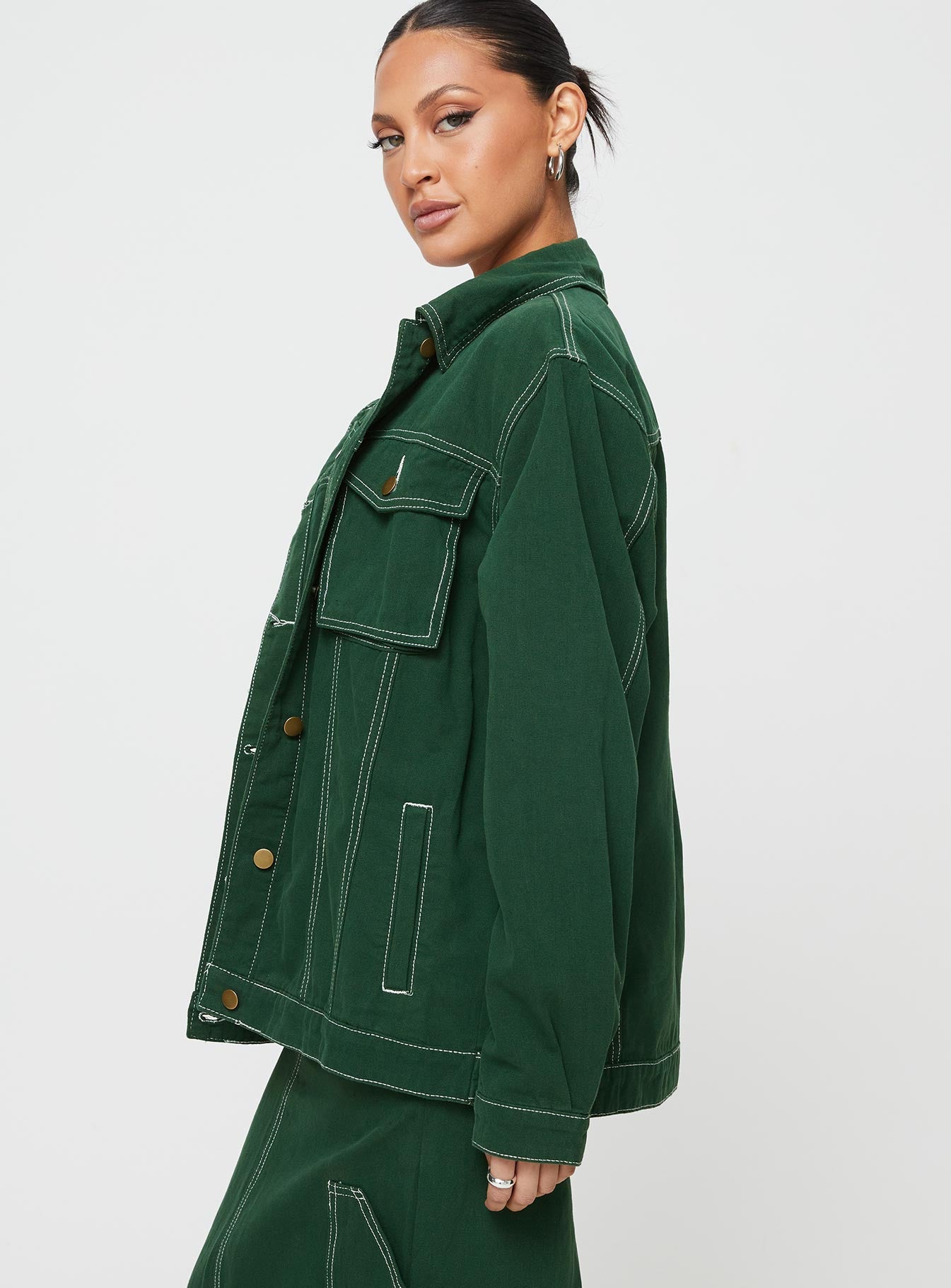 Denim shacket Classic collar, button fastening at front, twin chest pockets