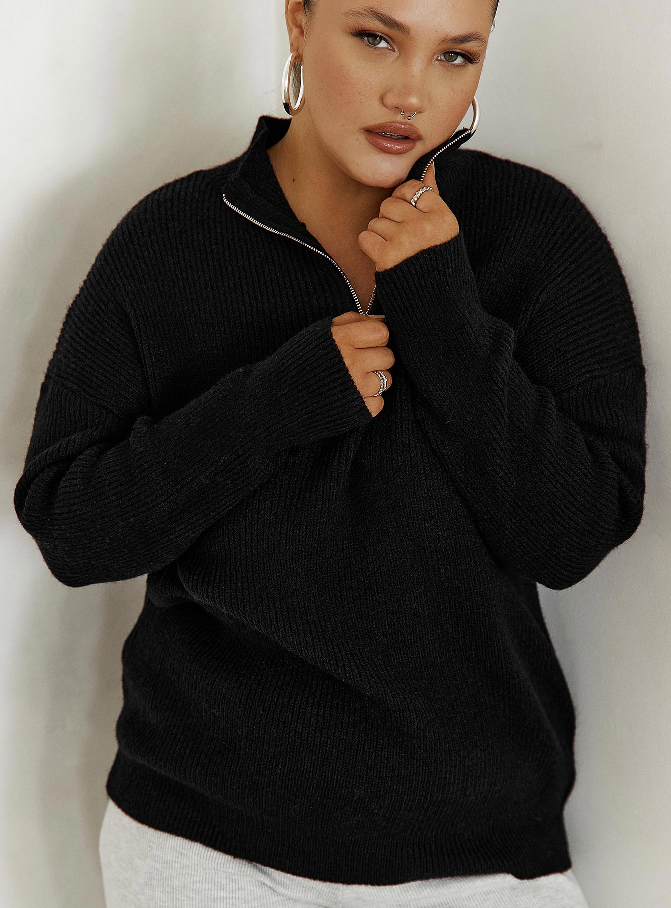 Bessy Knit Sweater Black Curve