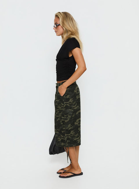 Hudsen Longline Cargo Shorts Camo Petite