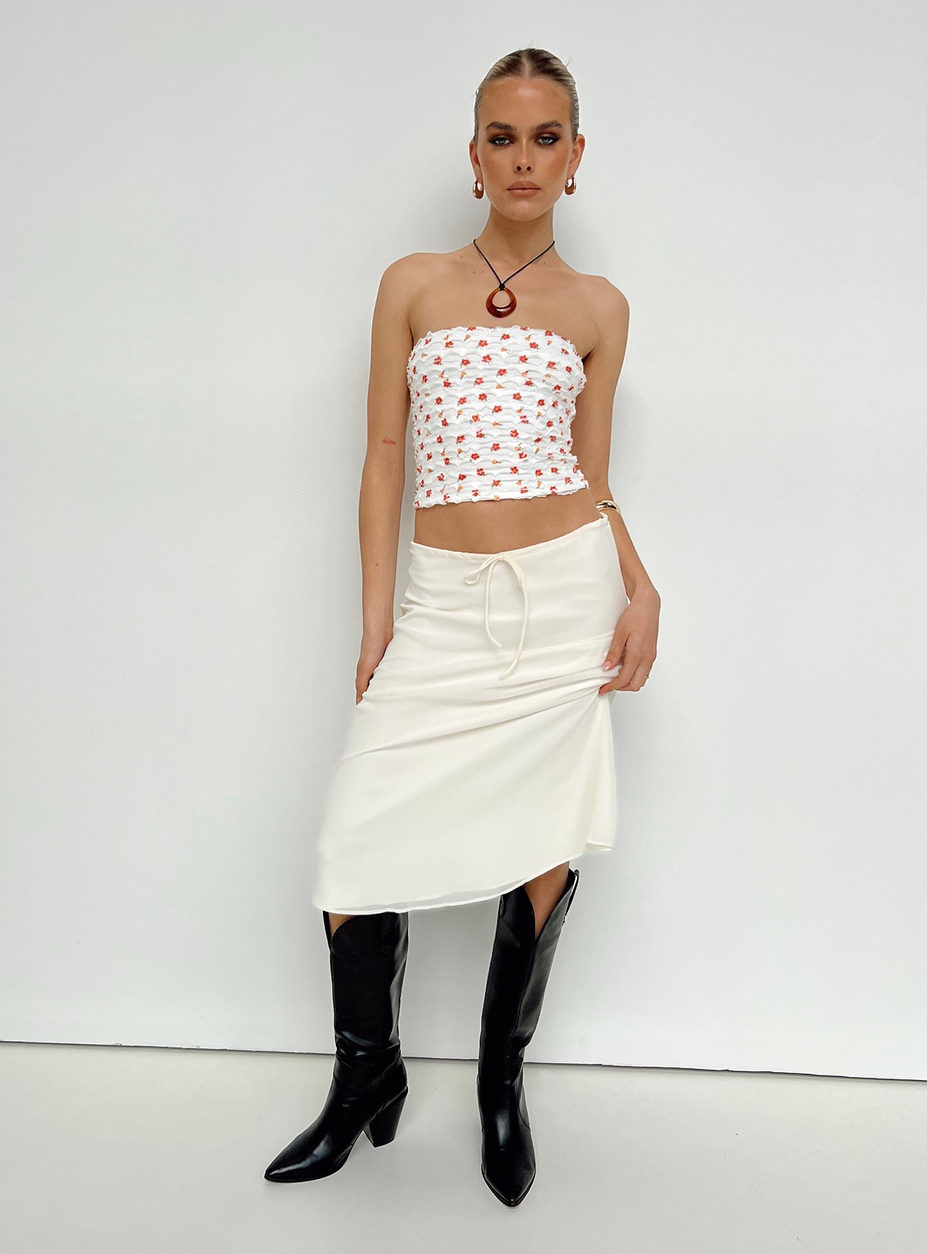 Front view of model wearing  front Princess Polly Sleeveless Square Neck  Dayrella Tube Top Multi