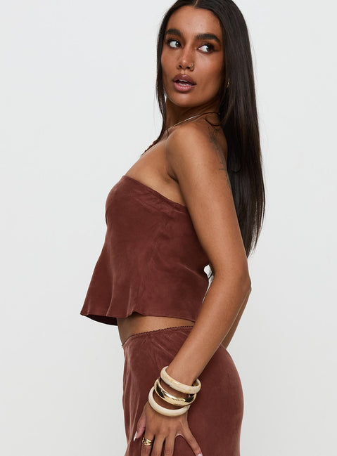 side view of model wearing Princess Polly Lucelia Strapless Top Brown Sleeveless straight 