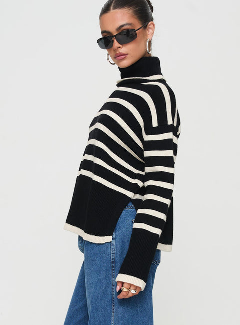  Turtle neck sweater Striped print, drop shoulder, ribbed hem & wrist cuffs, split hems at side Good stretch, unlined 
