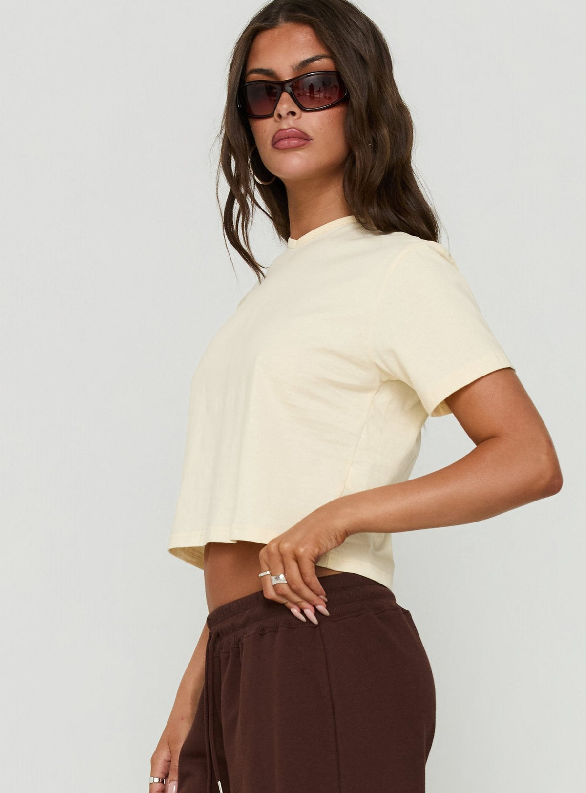 Dealia High V Boxy Tee Yellow