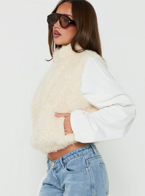 Elaska Fluffy Fleece Vest Cream
